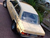 Gebraucht Mercedes 230 136 PS (100 kW) 1981 Gelb Limousine