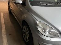 Gebraucht Mercedes B200 134 PS (98 kW) 2008 Silber Van / Kleinbus