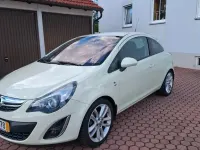 Gebraucht Opel Corsa Color Edition 87 PS (63 kW) 2011 Weiß Kleinwagen