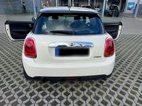 Second-hand Mini Cooper 102 CP (75 kW) 2016 Alb Hatchback