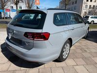 Gebraucht VW Passat Conceptline 150 PS (110 kW) 2022 Grau Kombi