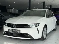 Gebraucht Opel Astra 131 PS (96 kW) 2023 Weiß Kleinwagen