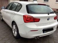 Gebraucht BMW 120 Advantage 190 PS (139 kW) 2016 Weiß Kleinwagen
