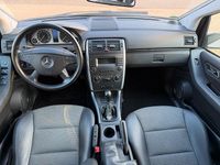 Gebraucht Mercedes B180 108 PS (79 kW) 2005 Silber Van / Kleinbus