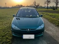 Gebraucht Peugeot 206 60 PS (44 kW) 2001 Grün Kleinwagen