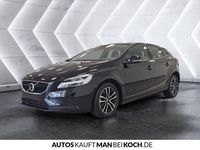 Gebraucht Volvo V40 Business Edition 122 PS (89 kW) 2017 Onix black Kombi