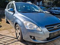 Gebraucht Kia Ceed 90 PS (66 kW) 2008 Blau Kleinwagen