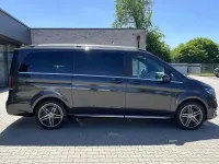 Gebraucht Mercedes V300 AMG 237 PS (174 kW) 2024 Lackfarbe graphitgrau dunkel Van / Kleinbus