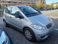 Gebraucht Mercedes A180 Elegance 109 PS (80 kW) 2006 Silber Van / Kleinbus