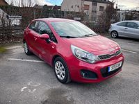 Gebraucht Kia Rio DREAM-TEAM Edition 109 PS (80 kW) 2013 Rot Limousine