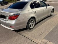 Gebraucht BMW 523 177 PS (130 kW) 2005 Silber Limousine