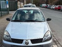 Gebraucht Renault Clio II 75 PS (55 kW) 2005 Silber Kleinwagen