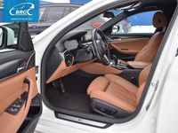 Gebraucht BMW 530 M Sport 286 PS (210 kW) 2023 Weiß Limousine