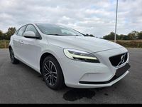 Gebraucht Volvo V40 122 PS (89 kW) 2016 Weiß Limousine