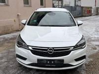 Gebraucht Opel Astra Business 136 PS (100 kW) 2019 Weiß Kombi