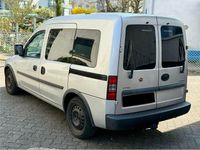 Gebraucht Opel Combo 90 PS (66 kW) 2005 Silber Van / Kleinbus
