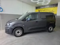 Gebraucht Peugeot Partner 131 PS (96 kW) 2019 Grau Van / Kleinbus