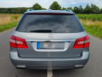 Usado Mercedes E220 170 CV (125 kW) 2011 Gris Familiar
