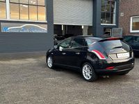 Gebraucht Lancia Delta 120 PS (88 kW) 2011 Schwarz Kleinwagen