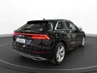Używany Audi Q8 Ambiente 286 KM (210 kW) 2022 Czarny SUV