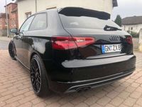 gebraucht Audi A3 S-line Sportpaket*19 Zoll*H&R*LED*Navi*