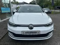 Gebraucht VW Golf VIII Life 110 PS (80 kW) 2023 Weiss Kombi