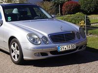 Gebraucht Mercedes E240 Elegance 177 PS (130 kW) 2001 Silber Limousine