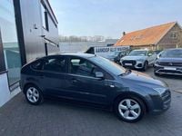 Gebraucht Ford Focus 114 PS (83 kW) 2006 Grau Limousine