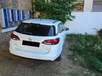 Gebraucht Opel Astra Edition 95 PS (69 kW) 2017 Weiß Kombi