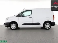 Gebraucht Toyota Proace City City 102 PS (75 kW) 2024 Icy white Van / Kleinbus