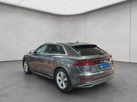 Gebraucht Audi Q8 Sport 381 PS (280 kW) 2022 Samuraigrau metallic SUV