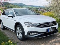 Gebraucht VW Passat Alltrack 200 PS (147 kW) 2022 Weiß Kombi