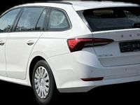 Gebraucht Skoda Octavia Active 116 PS (85 kW) 2021 Weiß Kombi