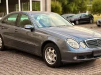 Gebraucht Mercedes E200 163 PS (119 kW) 2006 Grau Limousine