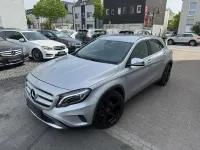 Gebraucht Mercedes GLA180 122 PS (89 kW) 2016 Silber SUV