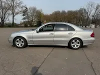 Gebraucht Mercedes E220 Avantgarde 150 PS (110 kW) 2003 Limousine