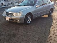 Gebraucht Mercedes C200 Elegance 116 PS (85 kW) 2001 Silber Limousine