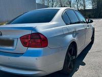 Usata BMW 320 150 CV (110 kW) 2005 Argento Berlina