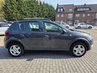 Gebraucht Dacia Sandero 90 PS (66 kW) 2016 Grau Limousine