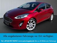 Gebraucht Ford Fiesta Titanium 101 PS (74 kW) 2018 Ruby rot (metallic) Kleinwagen