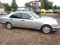Gebraucht Mercedes E220 Classic 95 PS (69 kW) 1997 Other Limousine