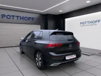 Gebraucht VW Golf VIII Move 150 PS (110 kW) 2023 Schwarz Limousine