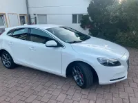 Gebraucht Volvo V40 152 PS (111 kW) 2016 Weiß Limousine