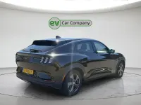 Usata Ford Mustang Mach-E 210 kW (286 CV) 2021 Nero SUV