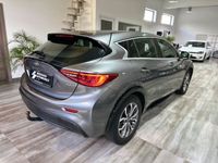 gebraucht Infiniti Q30 1.5d Premium *Bi-Xenon*PDC*SHZ*Navi*1.Hand*