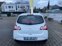 Gebraucht Renault Twingo Expression 75 PS (55 kW) 2014 Weiß Kleinwagen