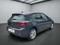 Gebraucht VW Golf VIII 131 PS (96 kW) 2023 Grau Kleinwagen