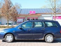 Usado Ford Focus 116 HP (85 kW) 2000 Azul Sedan