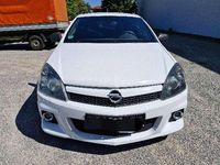 Gebraucht Opel Astra Edition 241 PS (177 kW) 2008 Weiß Limousine