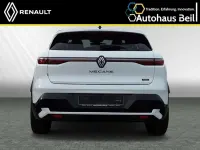 Używany Renault Megane E-Tech Techno 160 kW (218 KM) 2024 Biały Sedan/Limuzyna